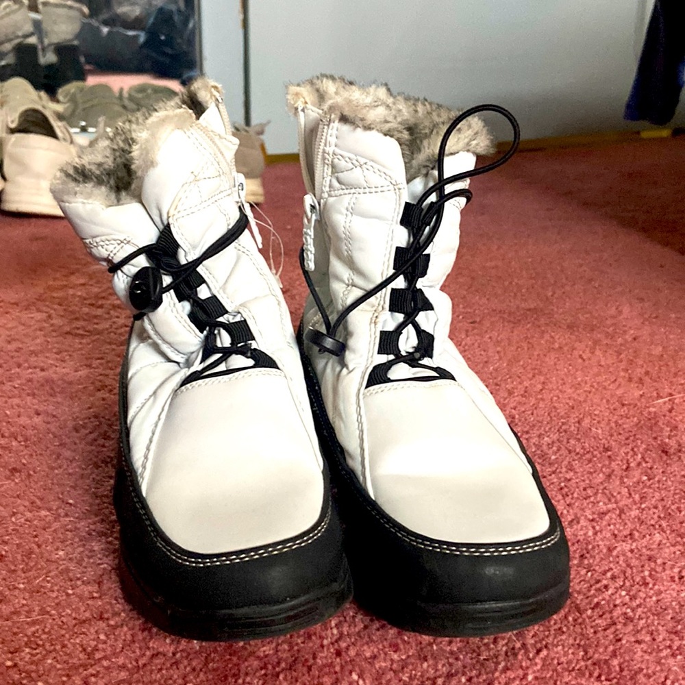 Totes snow boots